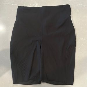 Lululemon Ribbed biker shorts size 6